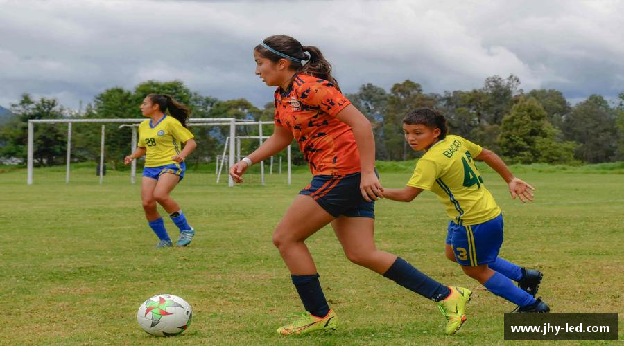 米兰官网拼搏拼出精彩，勇敢向前